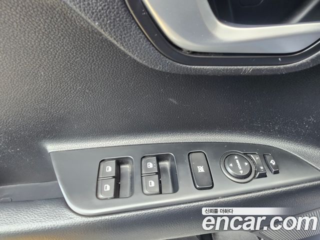 Kia Stonic 2018 — photo 17