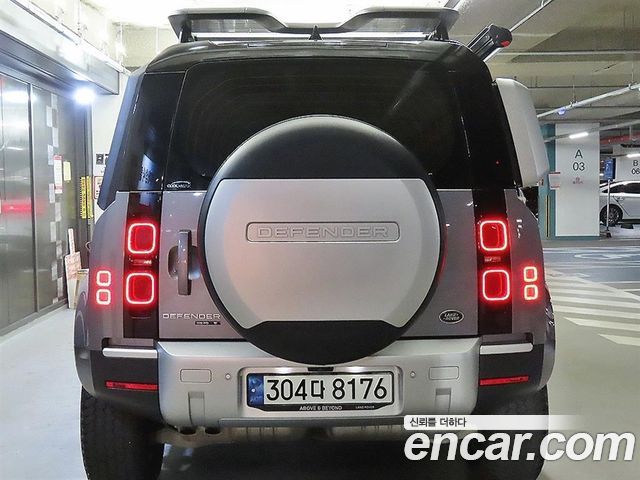 Land Rover Defender 2020 — photo 5