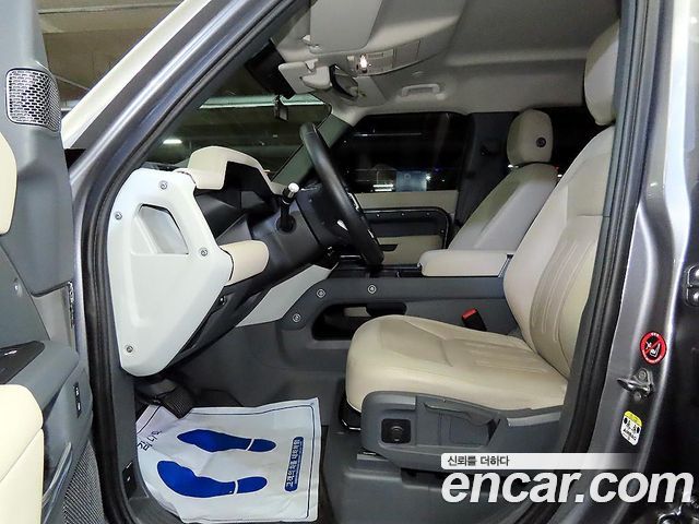 Land Rover Defender 2020 — photo 6