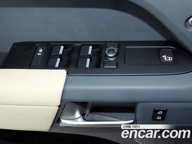 Land Rover Defender 2020 — photo 14
