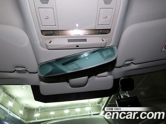 Land Rover Defender 2020 — photo 16