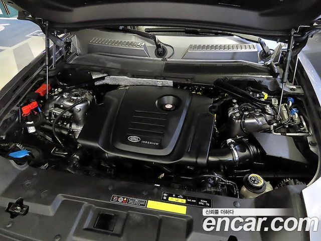 Land Rover Defender 2020 — photo 19