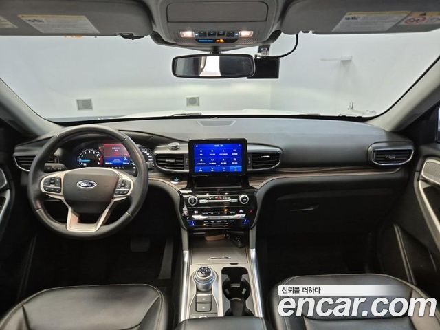 Ford Explorer 2021 — photo 7