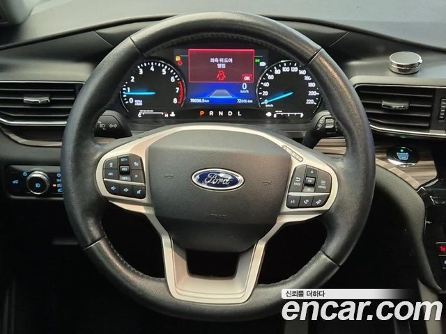 Ford Explorer 2021 — photo 9
