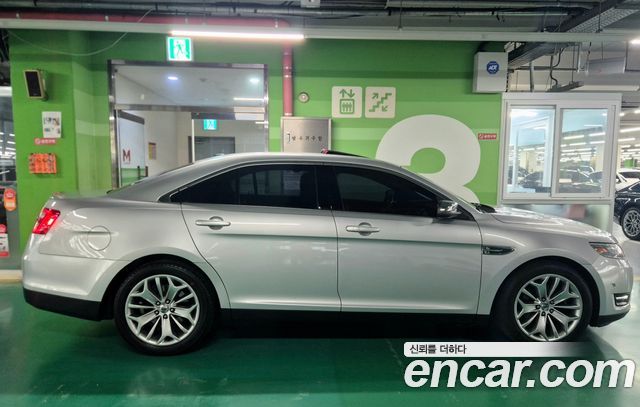Ford Taurus 2014 — photo 4
