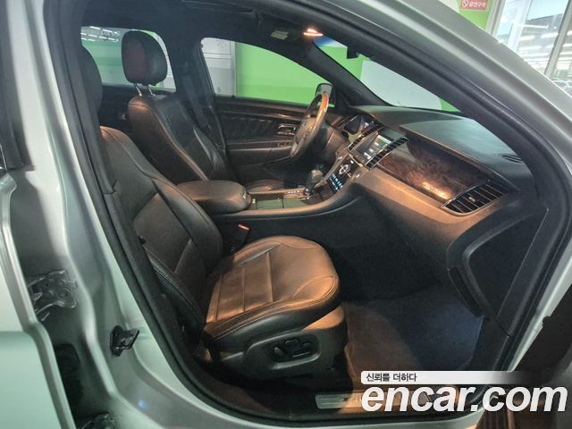 Ford Taurus 2014 — photo 10