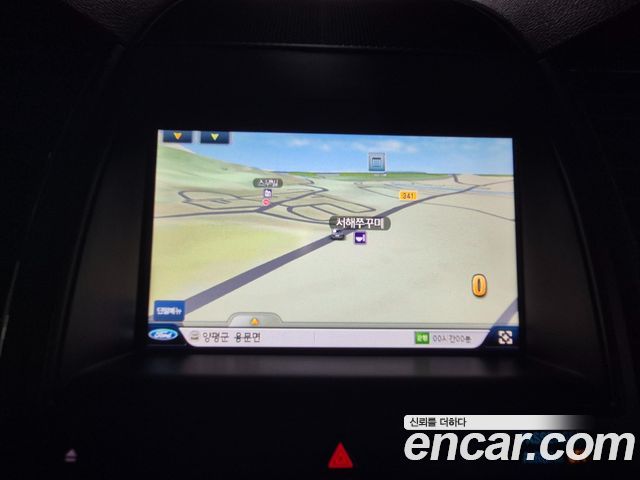Ford Taurus 2014 — photo 12