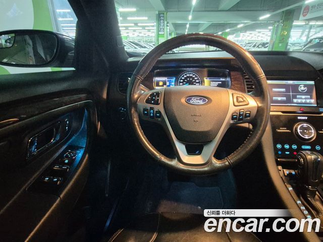 Ford Taurus 2014 — photo 14
