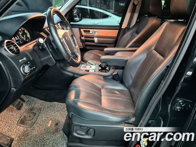 Land Rover Discovery 2014 — photo 10