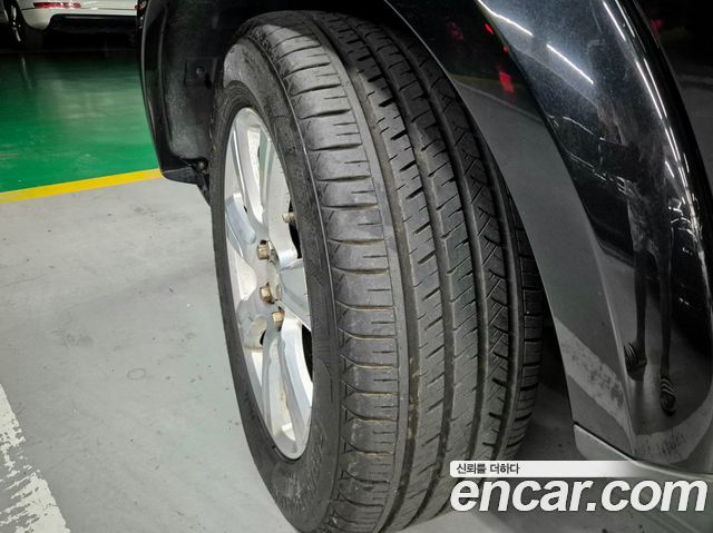 Land Rover Discovery 2014 — photo 19