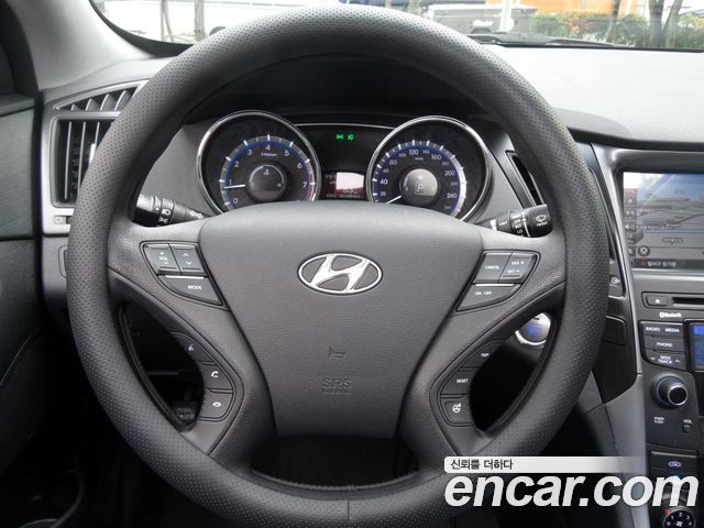 Hyundai Sonata 2013 — photo 13