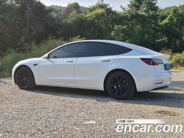Tesla Model 3 2022 — photo 2
