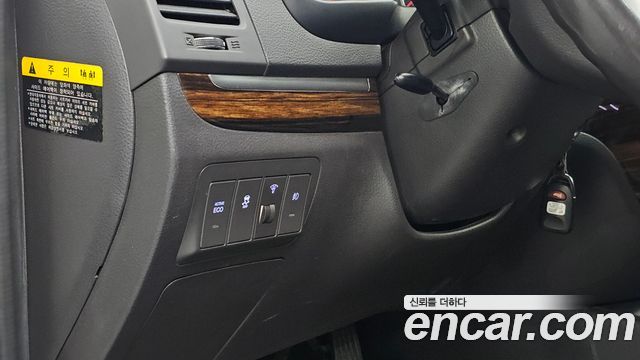 Hyundai Santafe 2011 — photo 18