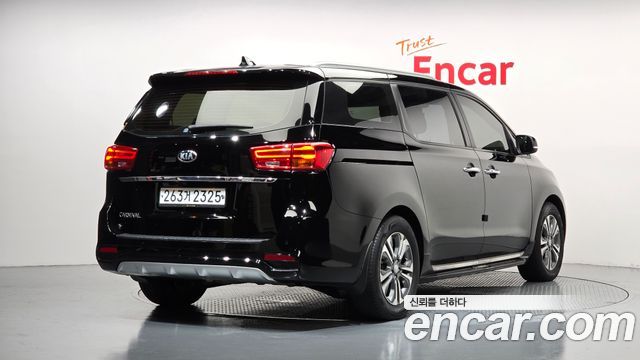 Kia Canival 2020 — photo 2