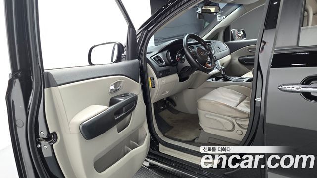 Kia Canival 2020 — photo 10