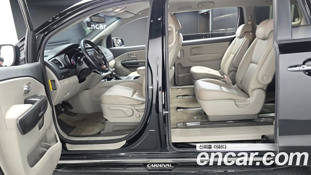 Kia Canival 2020 — photo 12