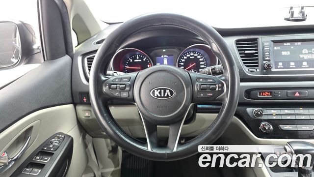 Kia Canival 2020 — photo 13