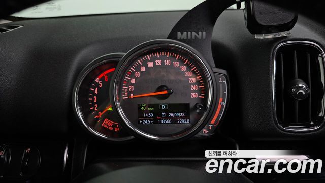 Mini Countryman 2018 — photo 8