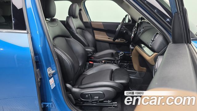 Mini Countryman 2018 — photo 11
