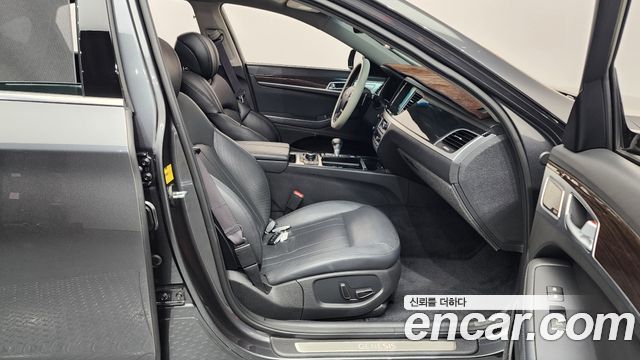Genesis G80 2018 — photo 11
