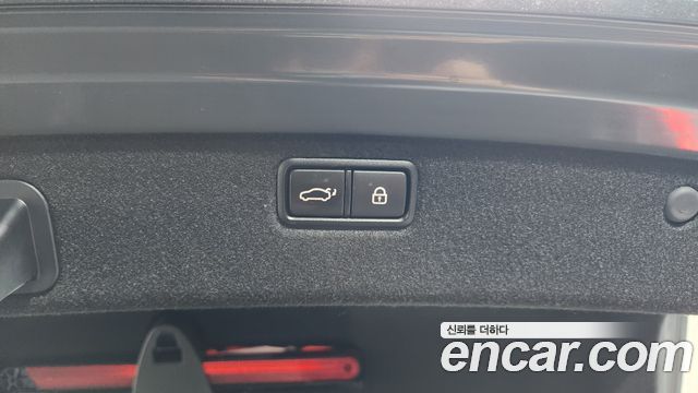 Genesis G80 2018 — photo 17