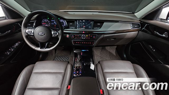 Kia K7 2019 — photo 10
