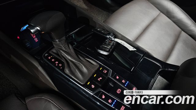 Kia K7 2019 — photo 12