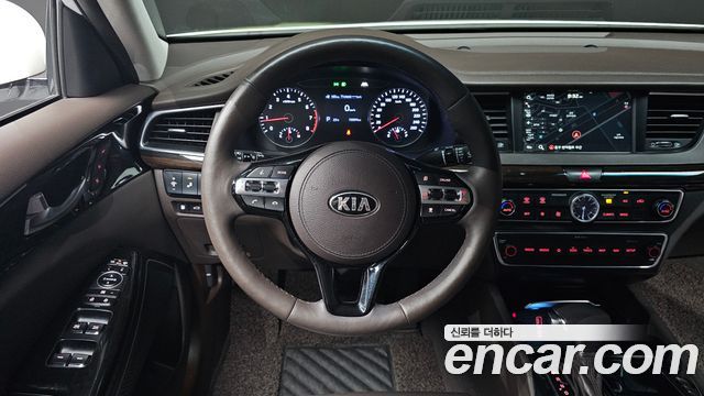Kia K7 2019 — photo 18