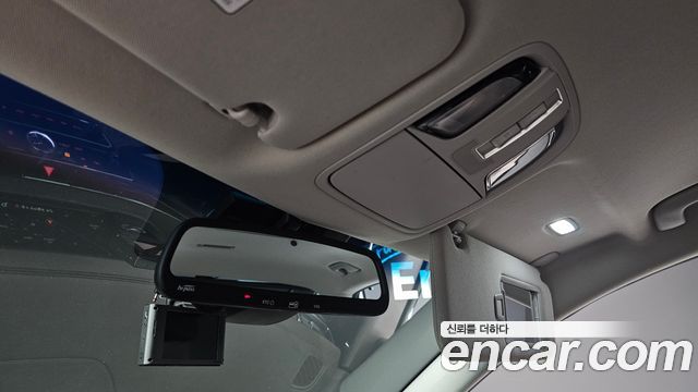 Kia K7 2019 — photo 25