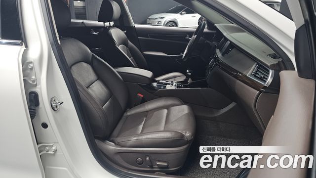 Kia K7 2019 — photo 16