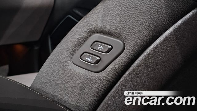 Kia K7 2019 — photo 29
