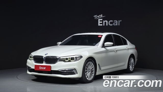 BMW 5-Series 2019 — photo 1