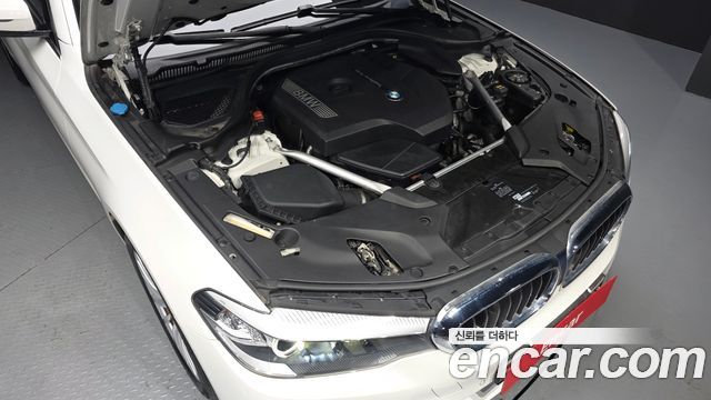 BMW 5-Series 2019 — photo 6