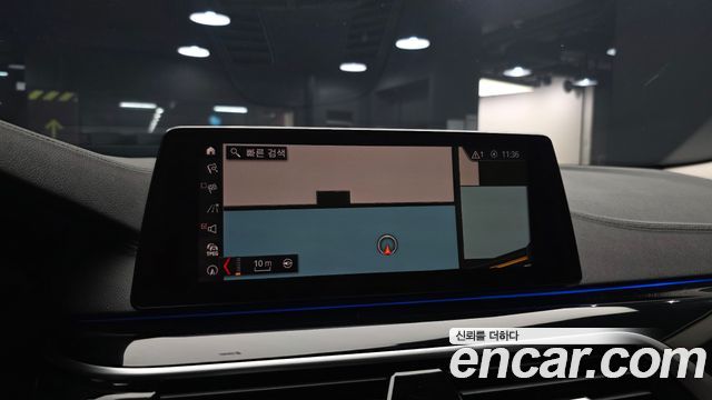 BMW 5-Series 2019 — photo 20