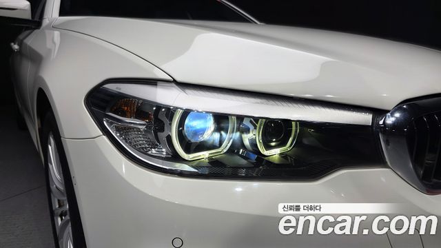 BMW 5-Series 2019 — photo 8