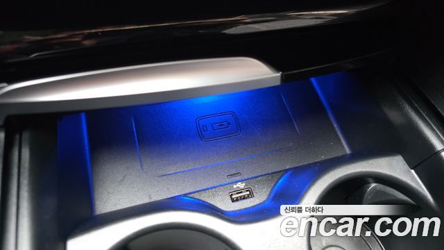 BMW 5-Series 2019 — photo 29