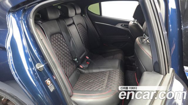 Genesis G70 2019 — photo 17