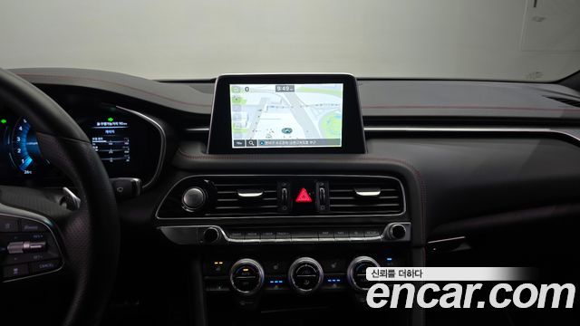 Genesis G70 2019 — photo 20