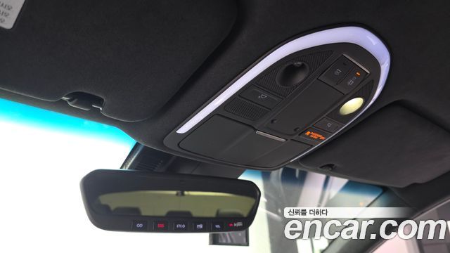 Genesis G70 2019 — photo 23