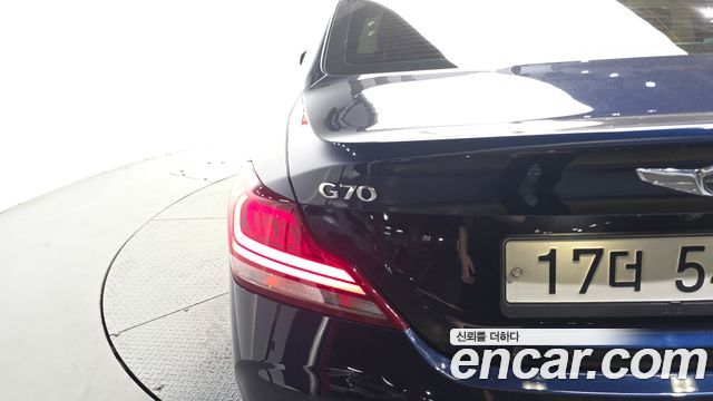 Genesis G70 2019 — photo 9