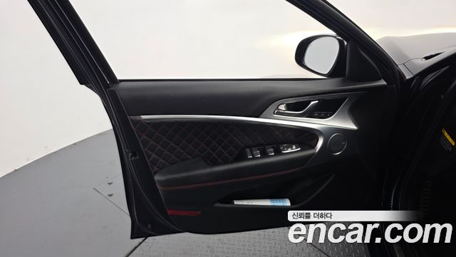 Genesis G70 2019 — photo 14