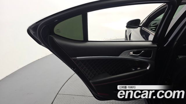 Genesis G70 2019 — photo 15