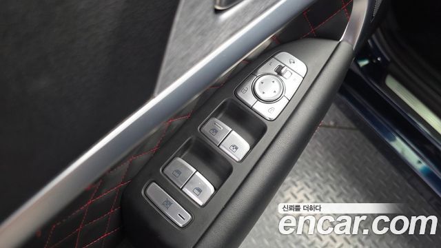 Genesis G70 2019 — photo 29