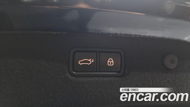 Genesis G70 2019 — photo 31
