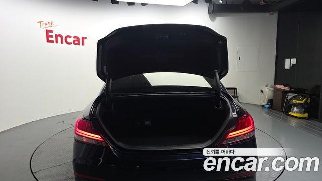 Genesis G70 2019 — photo 33