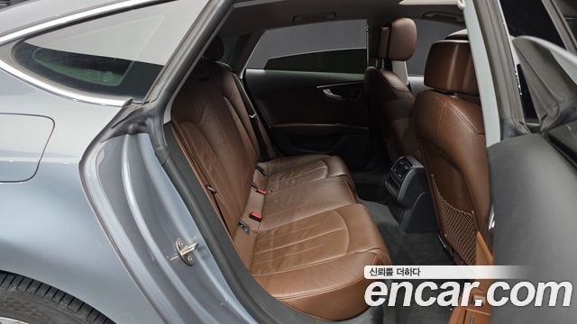 Audi A7 2016 — photo 11