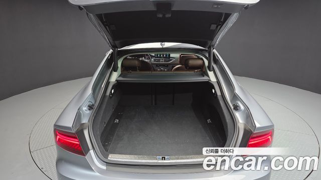 Audi A7 2016 — photo 20