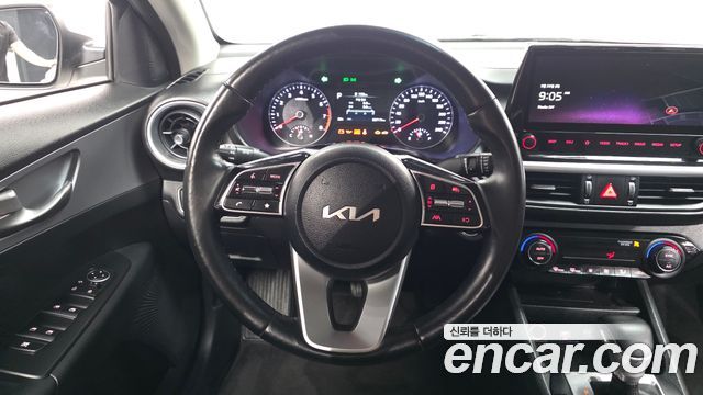 Kia K3 2022 — photo 19