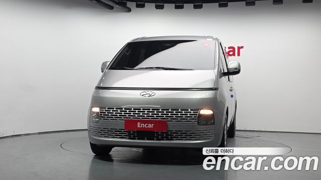 Hyundai Staria 2022 — photo 3
