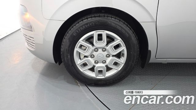 Hyundai Staria 2022 — photo 5
